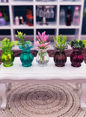 摆件娃娃微缩带花透明彩色道具