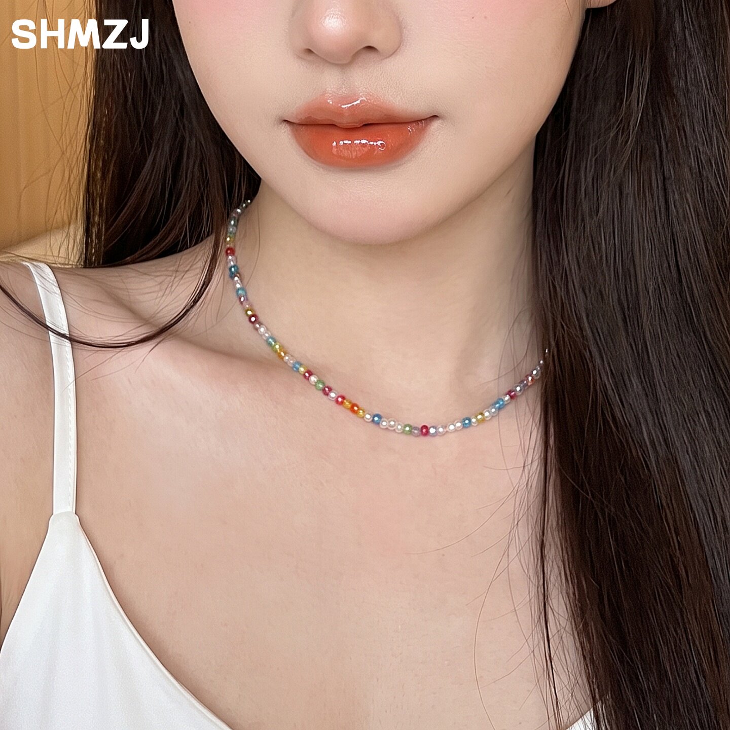青春活泼、多巴胺色彩风格的时尚