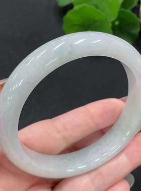 天然糯种翡翠正圈手镯 59.2圈口 货品总重约60.9克 A货
