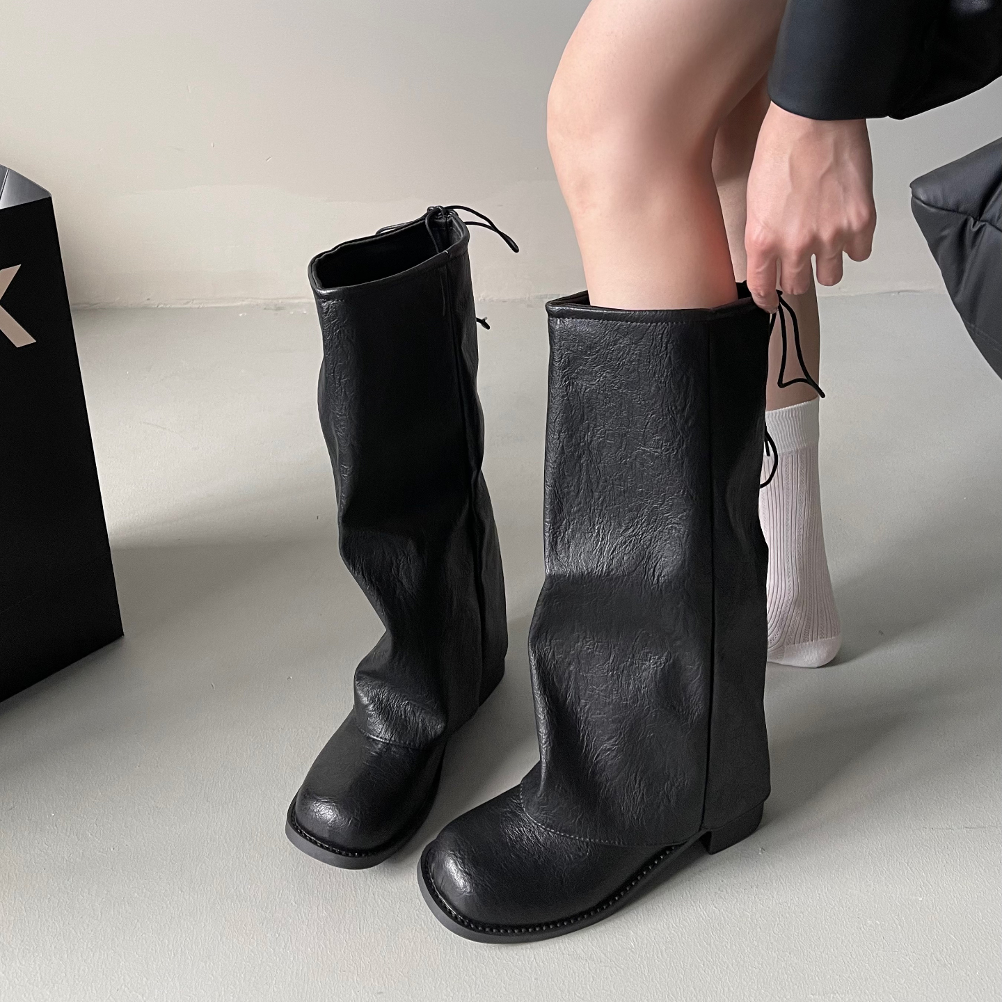 英伦炸街辣妹显瘦长筒靴