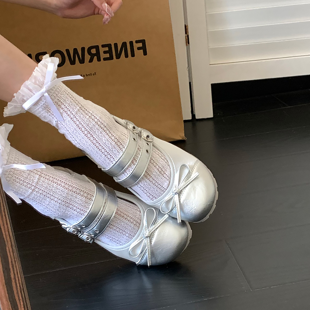 法式银色玛丽珍小皮鞋