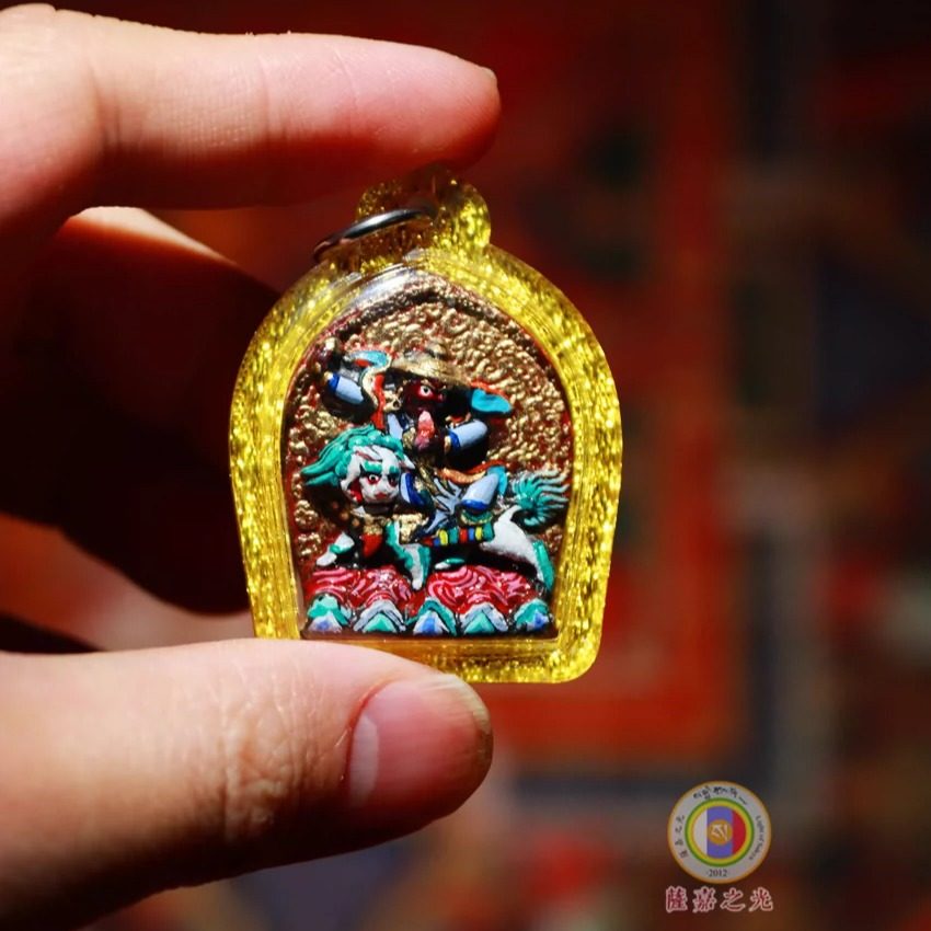 精品佛吊坠陶制手绘具誓护法单坚护法宁玛派三根本民族风随身擦擦