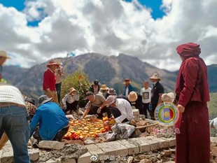 安放的 景德镇陶瓷天龙地力福瓶 2026年神山