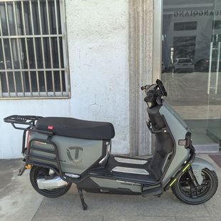 适用台铃超能s苍穹电动车护杠加厚防摔杠保险杠改装配件外卖架