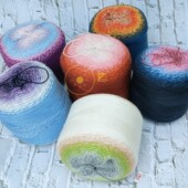 鱼潇灵创空间 钩针编织衣服披肩围巾用线 长段染渐变蛋糕线新色