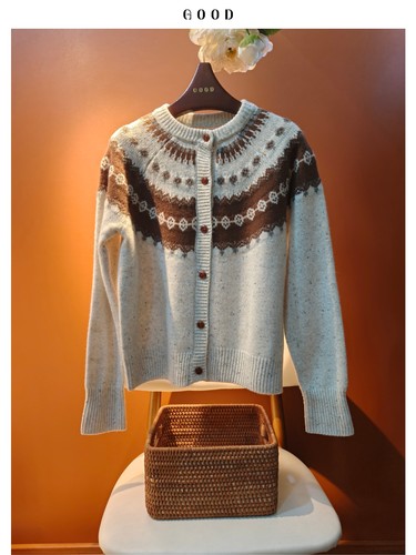 复古文艺费尔岛羊毛开衫外套  圆领暖棕提花保暖品质款小资女上衣