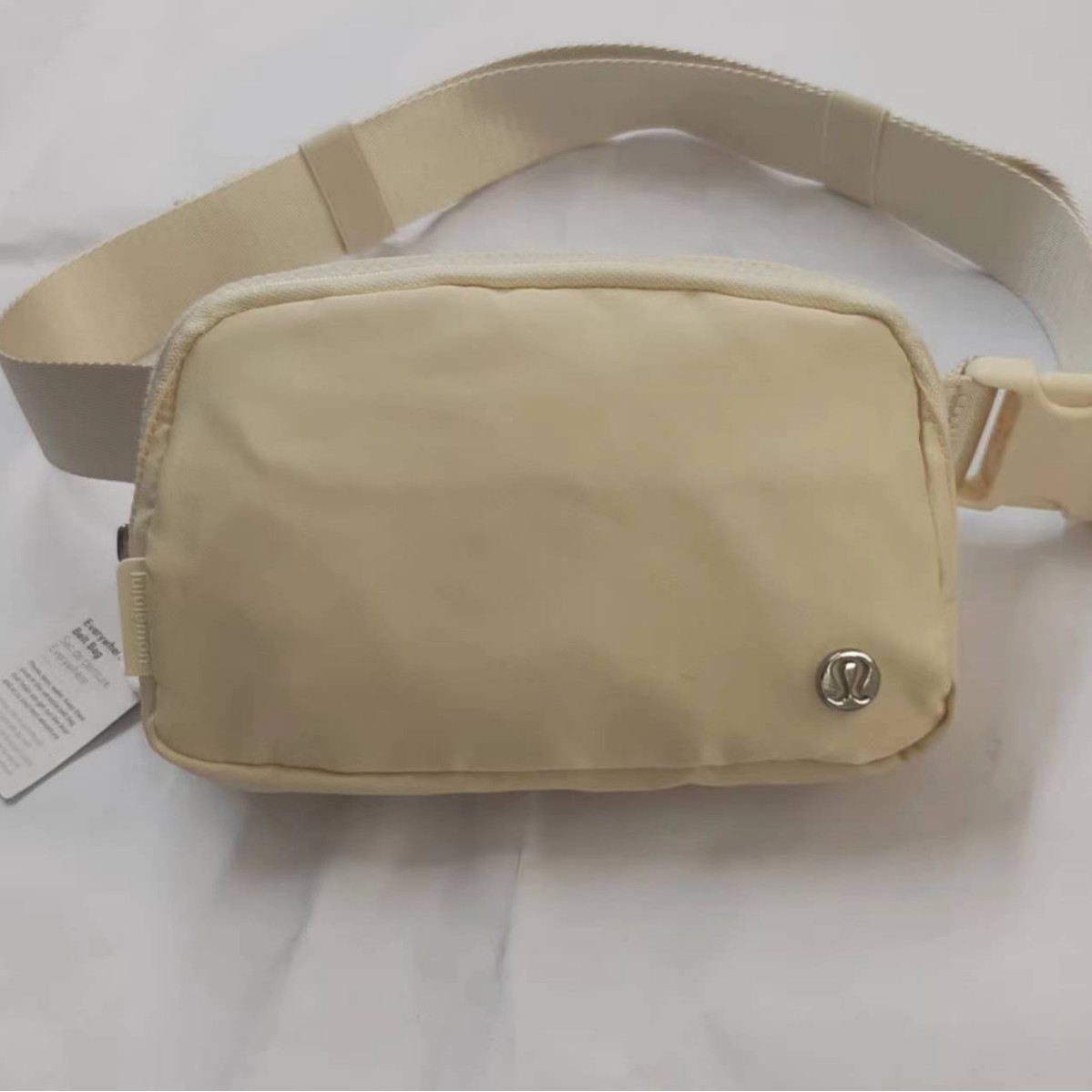 lulu2024爆款运动腰包斜挂包户外运动跑步包