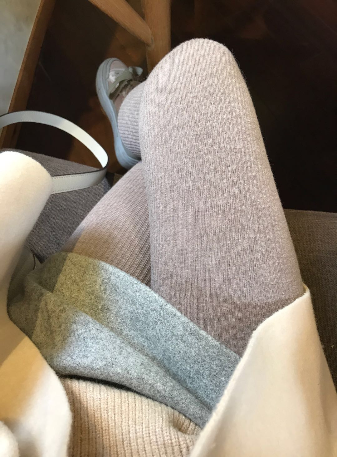 复古竖条纹显瘦保暖燕麦色连裤袜