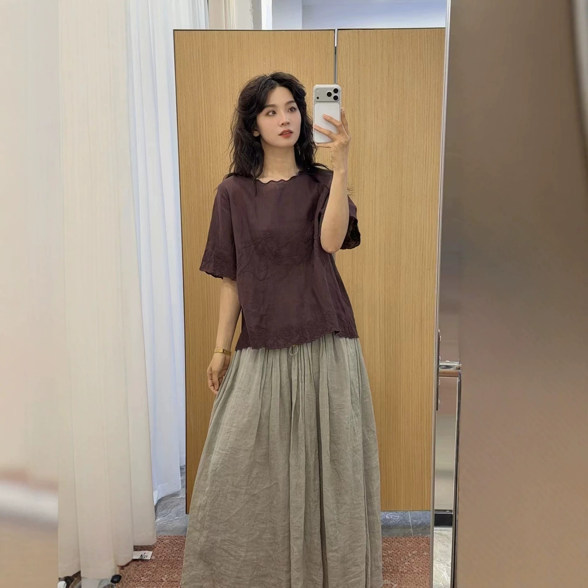日系刺绣汉麻上衣女夏季新款复古文艺宽松百搭减龄小众波浪边衬衫