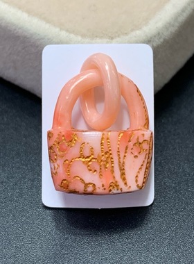 七宝珊瑚：同心锁吊坠日本名家作品：柴田晚仙 品质如图 重2.88克