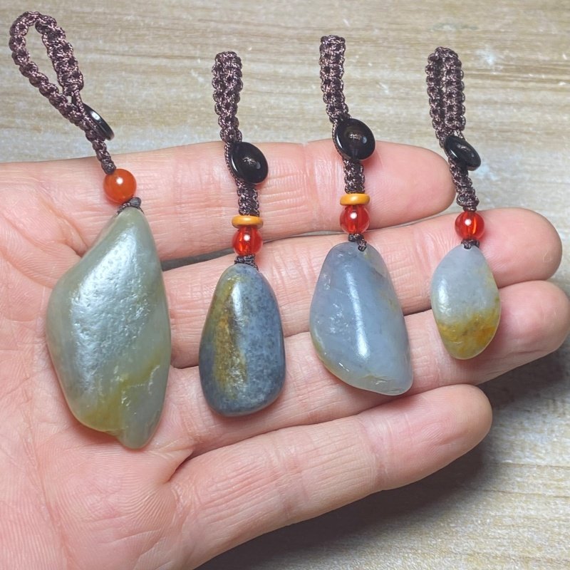 新疆和田玉籽料原皮真皮真籽钥匙挂天然和田玉原石油性好支持鉴定