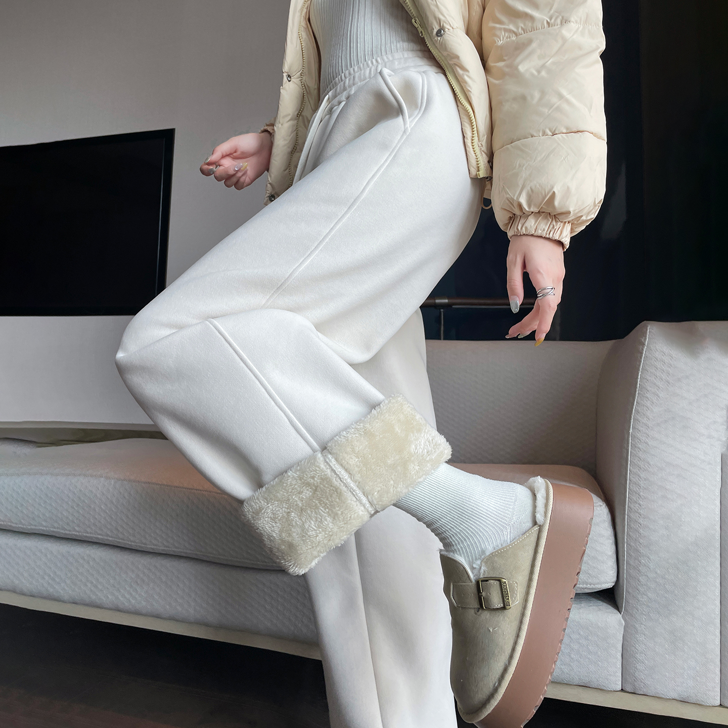 加绒阔腿裤女秋冬新款胖妹妹mm大码加厚外穿女士直筒羊羔绒棉裤子