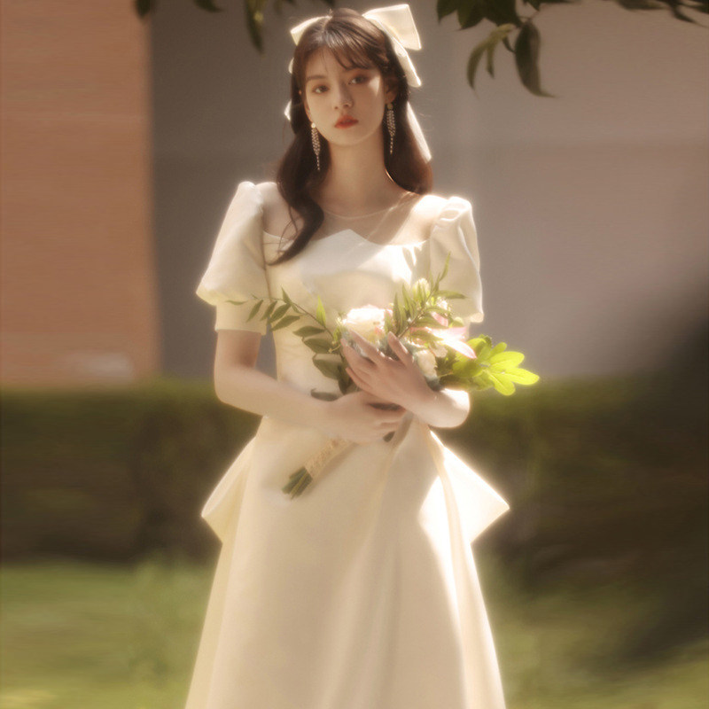 法式轻婚纱缎面拖尾晚礼服女