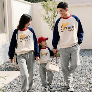 亲子装母女款秋冬2025新款一家三口母子婴儿小月龄百天全家福卫衣