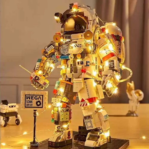 2025年新款宇航员拼装模型