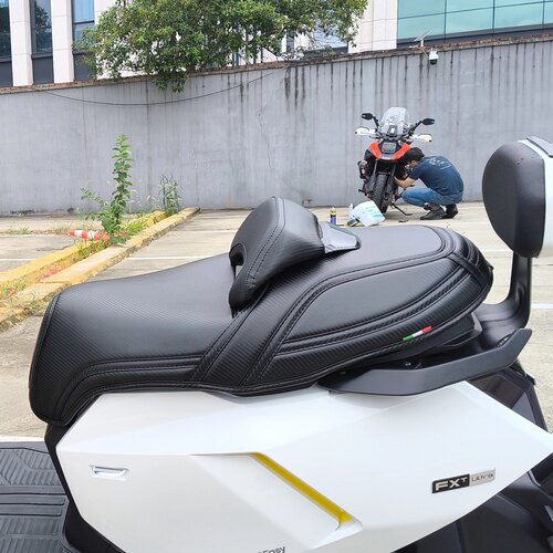 适用于小牛电动车摩托车FX T PRO电动车坐垫套改装腰靠N1S NX