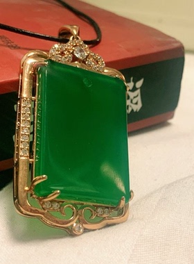 无事牌挂件手工方玉平安无事项链玉髓气质牌子镶嵌绿色吊坠天然