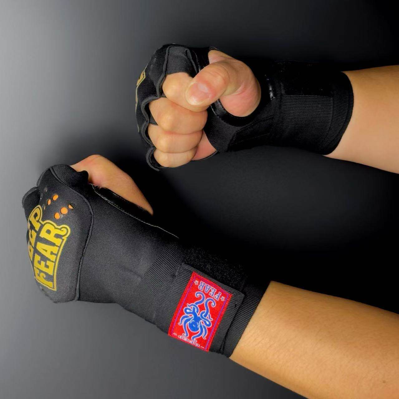 DF非牛顿流体拳击手套拳击泰拳训练手套透气吸汗半指拳套保护拳峰