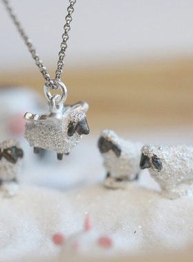 独家设计师款羊吊坠戒指