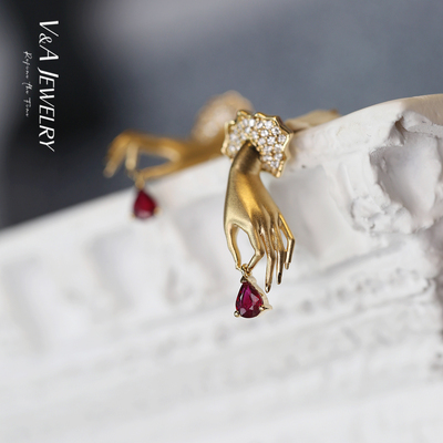 VA珠宝先锋古董手黄金耳环