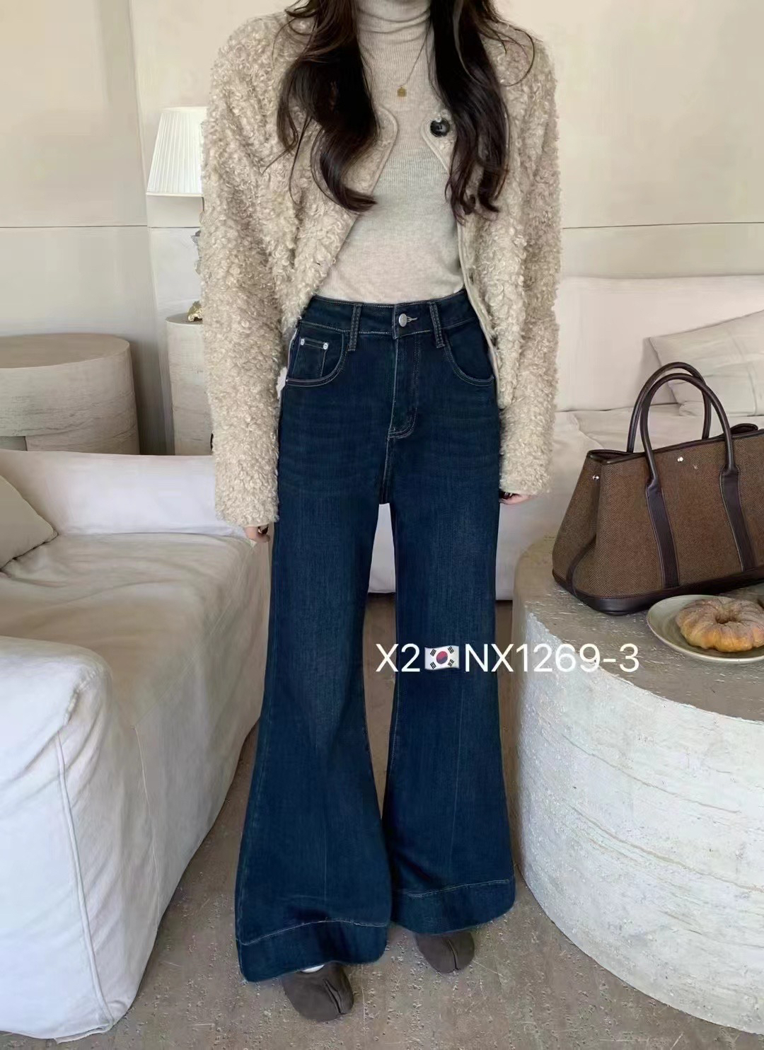 秋冬新款复古加绒保暖修胯高腰显瘦百搭阔腿微喇叭牛仔裤女ins潮