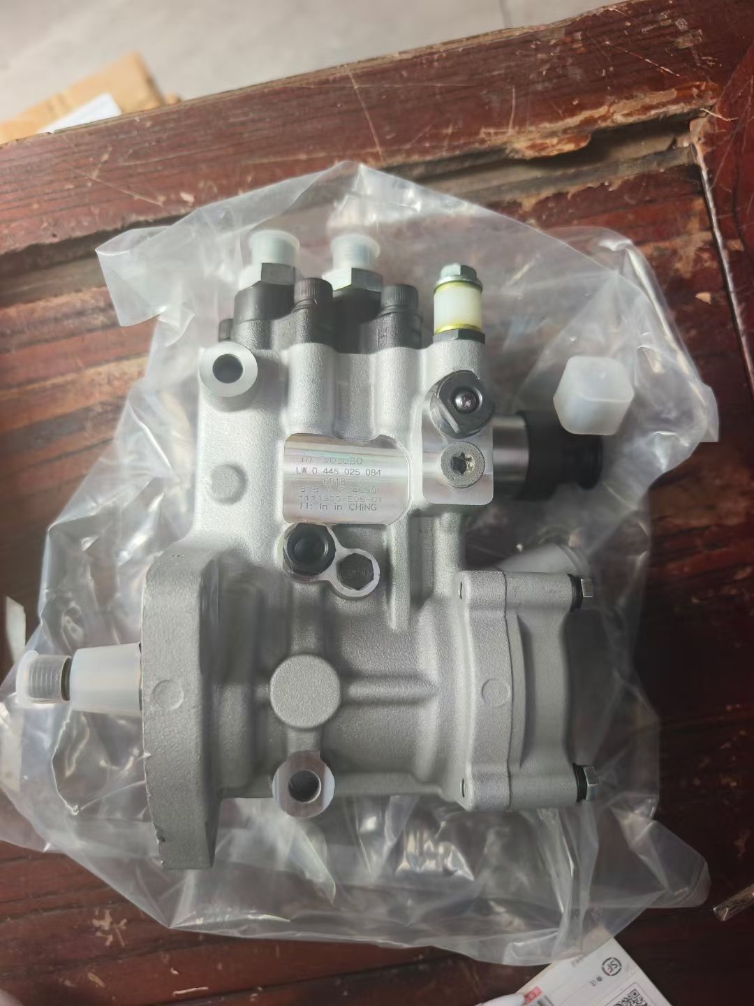CB18 0445025084