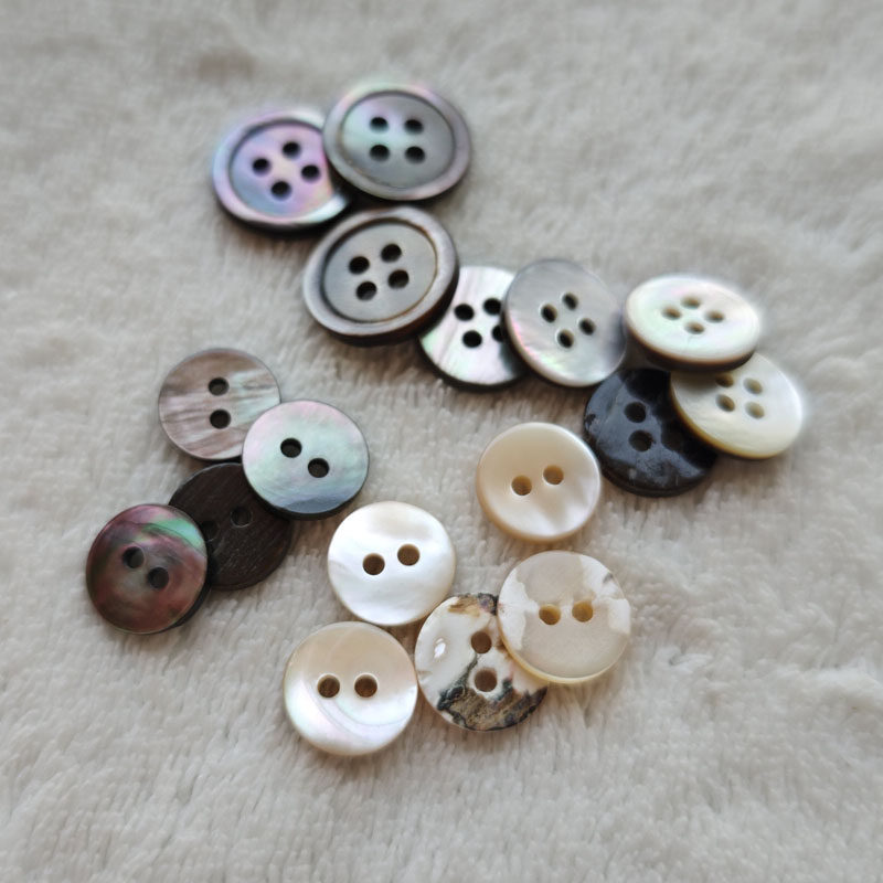 特价 天然贝壳纽扣四眼女衬衫扣针织衫两眼扣子钮扣 大扣子