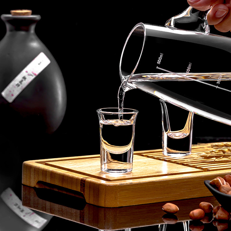 家用玻璃白酒酒杯分酒器套装量酒壶小号一口杯子弹杯酒盅中式12只