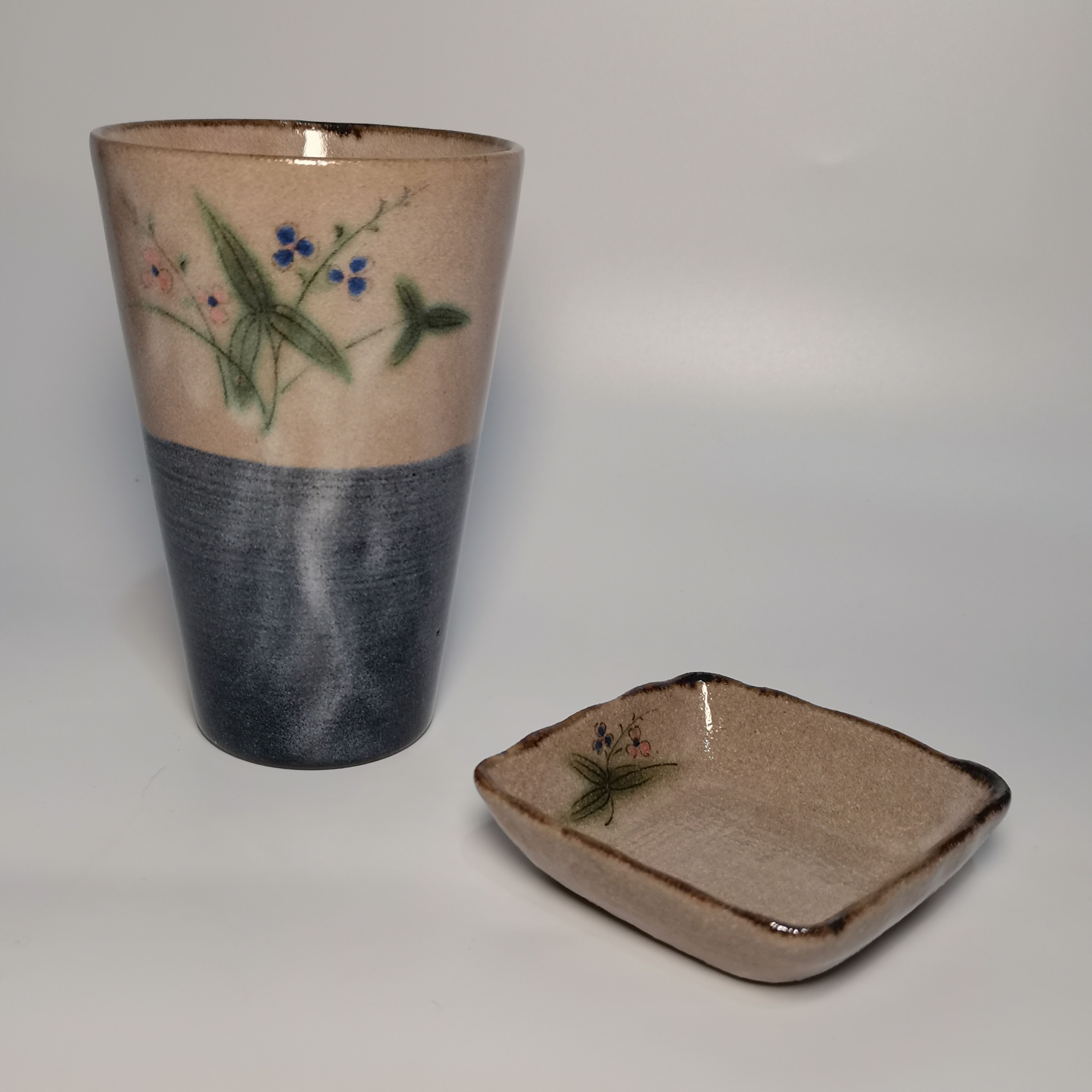 日本进口小清新花卉汤吞杯粗陶手绘主人杯万宝窑vintage侘寂风杯