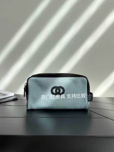 26s新款时尚百搭单肩包女手提高级感小众设计 手拿包 洗漱包