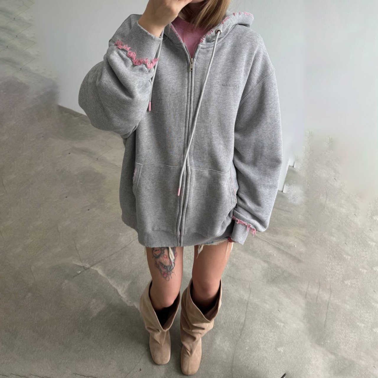 早秋简约连帽粉色抽丝卫衣外套百搭慵懒风宽松长袖拉链开衫女跨境