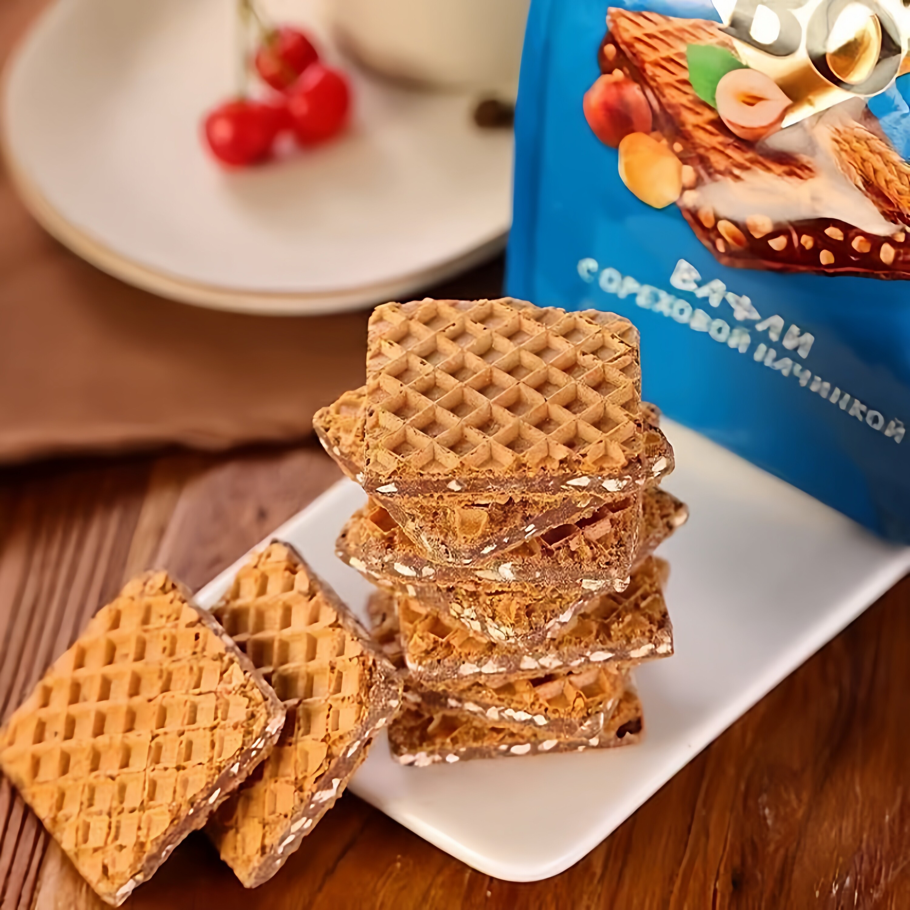 俄罗斯进口KDV榛仁巧克力夹心威化饼干袋装200g年货零食品