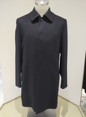 TRANDS羊绒大衣.COLOMBO提供的奢华且弥足珍贵的羊毛山羊绒面料。