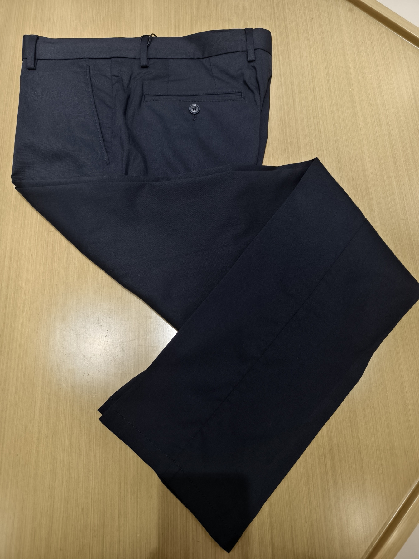 TRANDS春夏商务休闲裤，莱赛尔和桑蚕丝混纺吊牌价2860，特价980