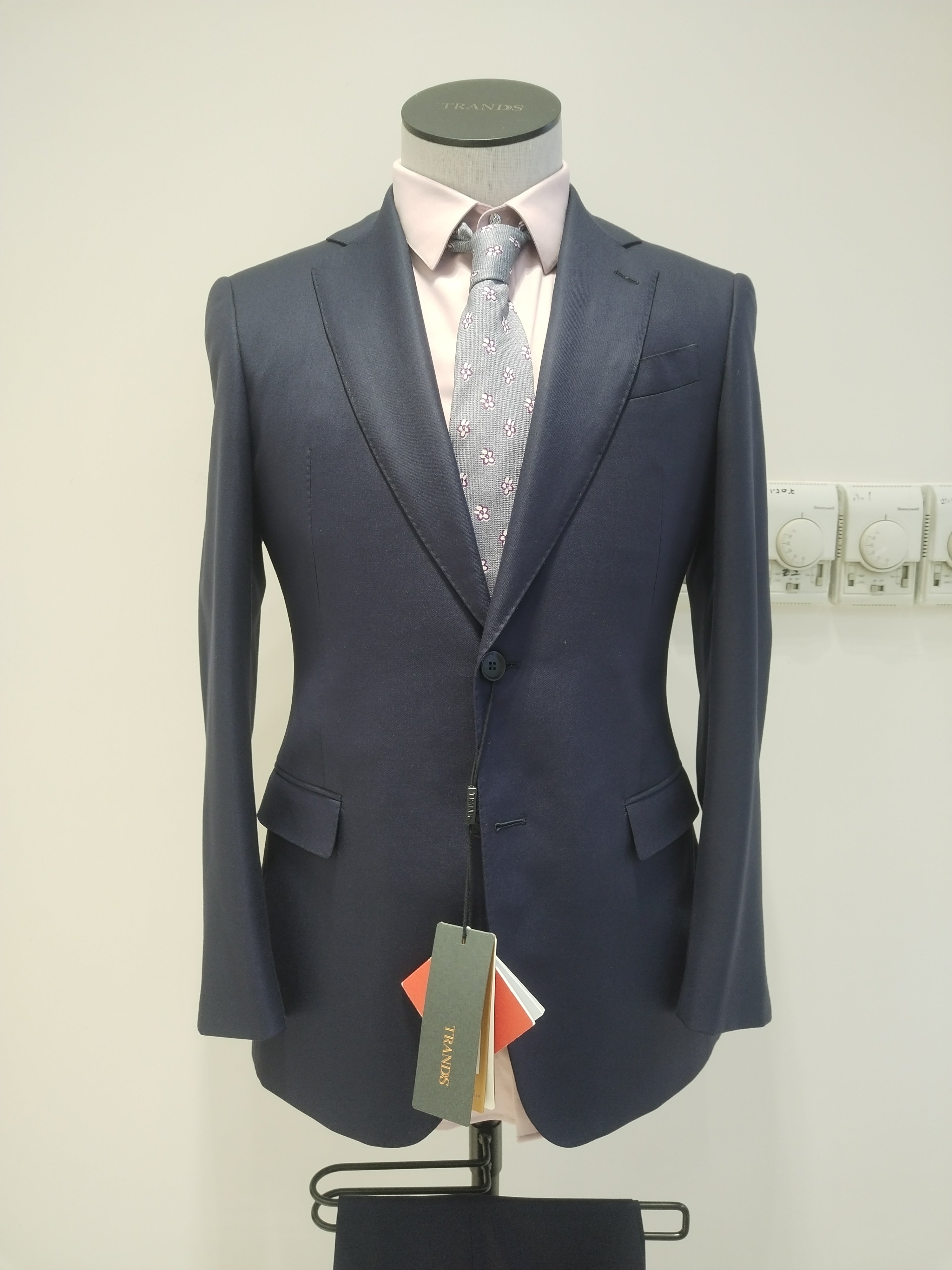 TRANDS西服套装。意大利高奢品牌 PIACENZA（彼尔纤纱）环保面料