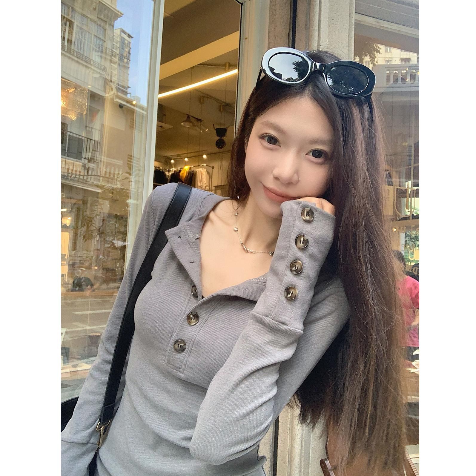 纽扣修身款长袖t恤女春秋季2026新款时尚气质打底衫内搭收腰上衣