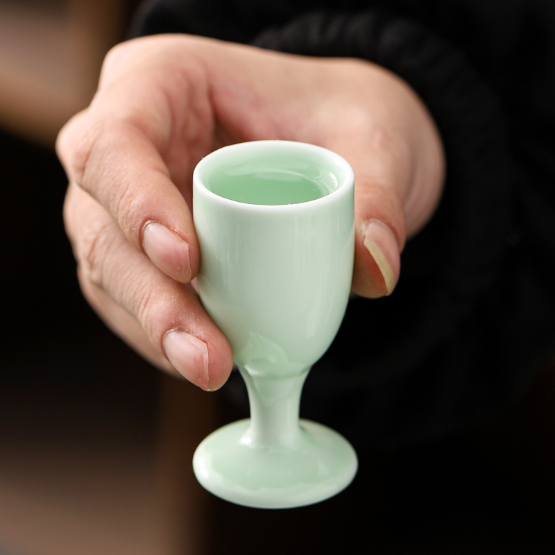 青瓷杯子高脚杯烈酒杯黄酒小酒盅