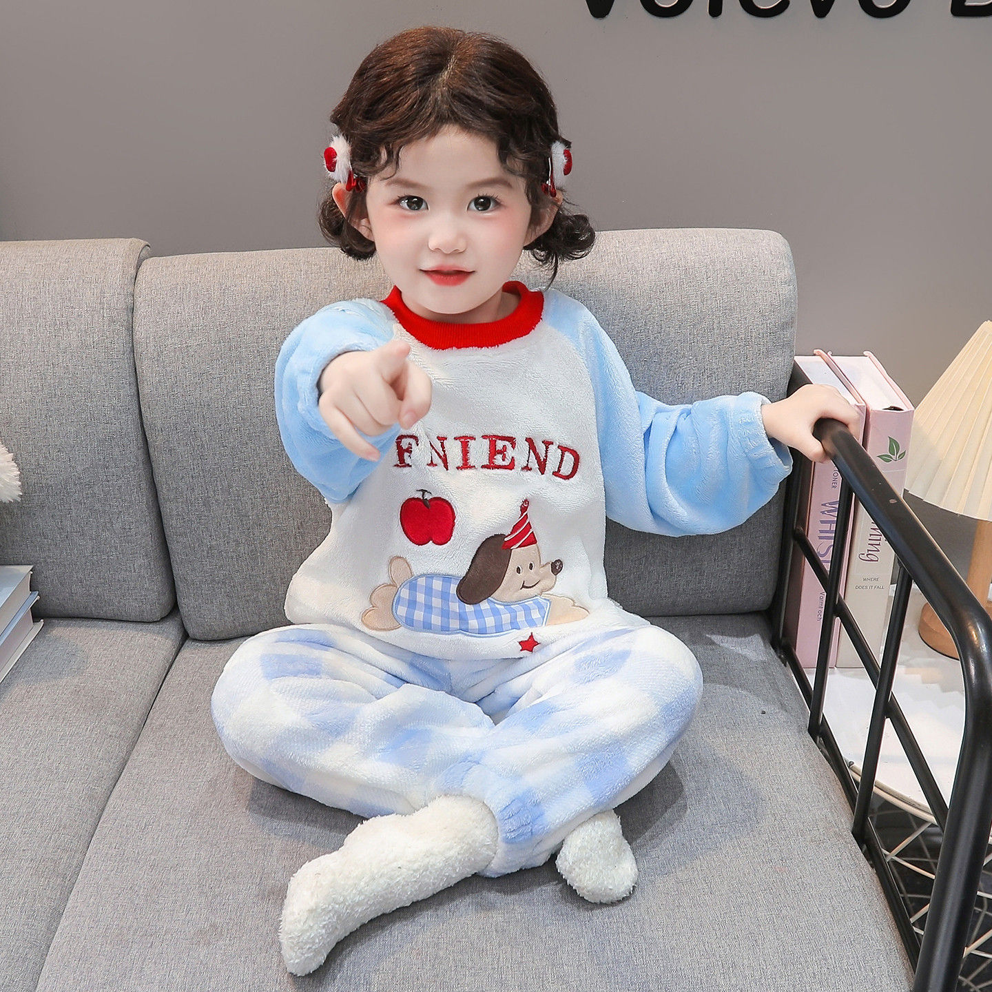 女童睡衣珊瑚绒秋冬季卡通绣花儿童女孩家居服保暖法兰绒宝宝套装