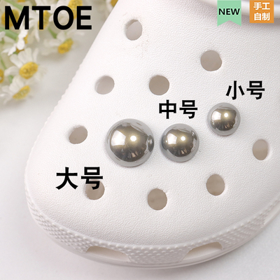 珠光灰色半圆洞洞鞋配饰natie扣