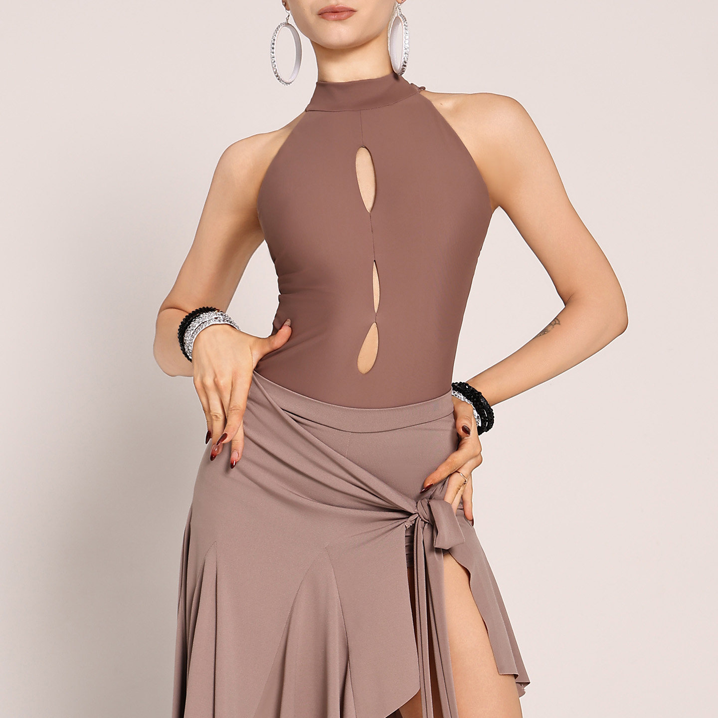 UDANCE2026新款拉丁舞上衣女舞服专用时尚舞衣练功服挂脖体服A55