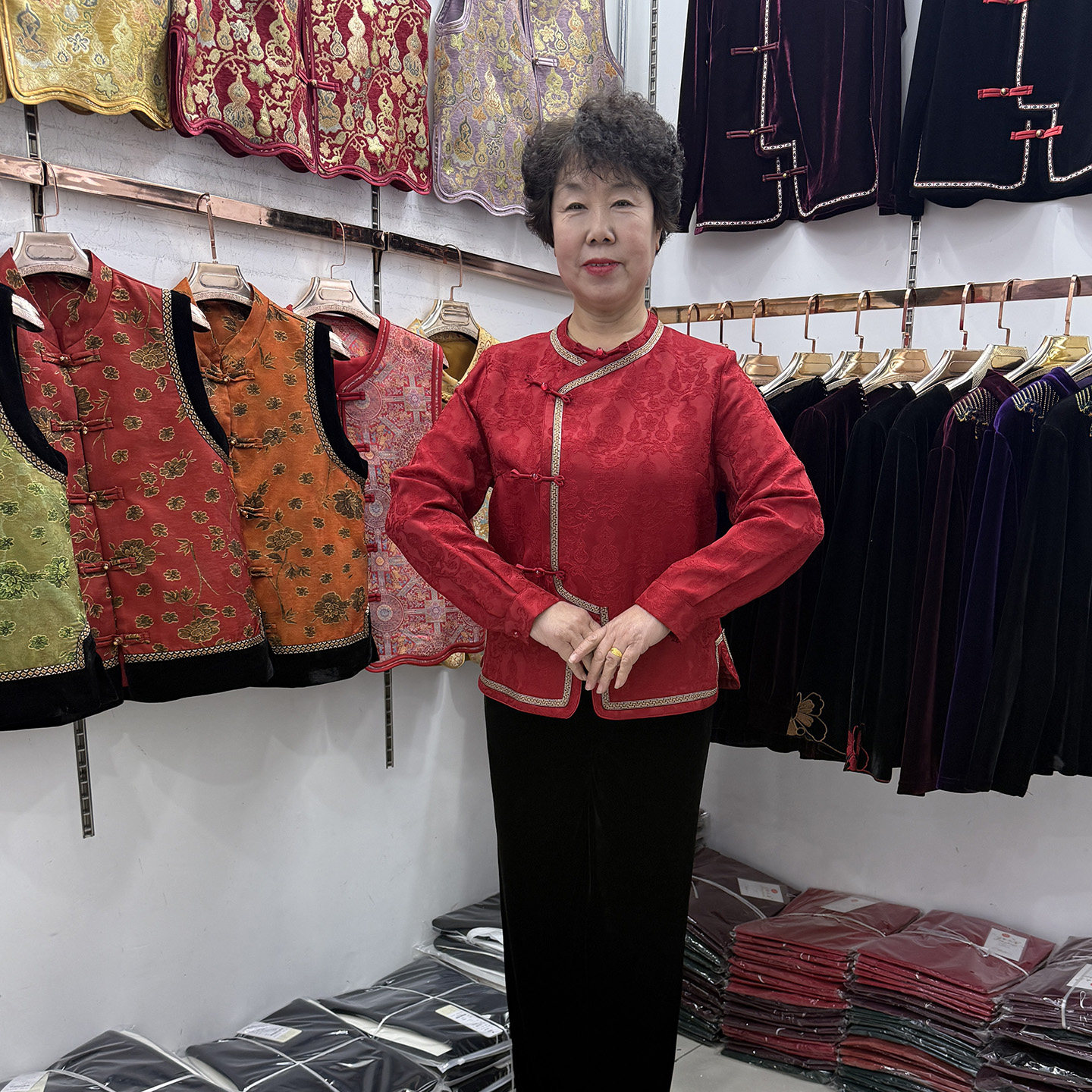 【新年款】妈妈春装新中式盘扣开衫长袖衬衫女流行提花红色喜庆衫,女装/女士精品,中老年女装,淘宝优惠券,粉丝福利购,淘宝优惠卷