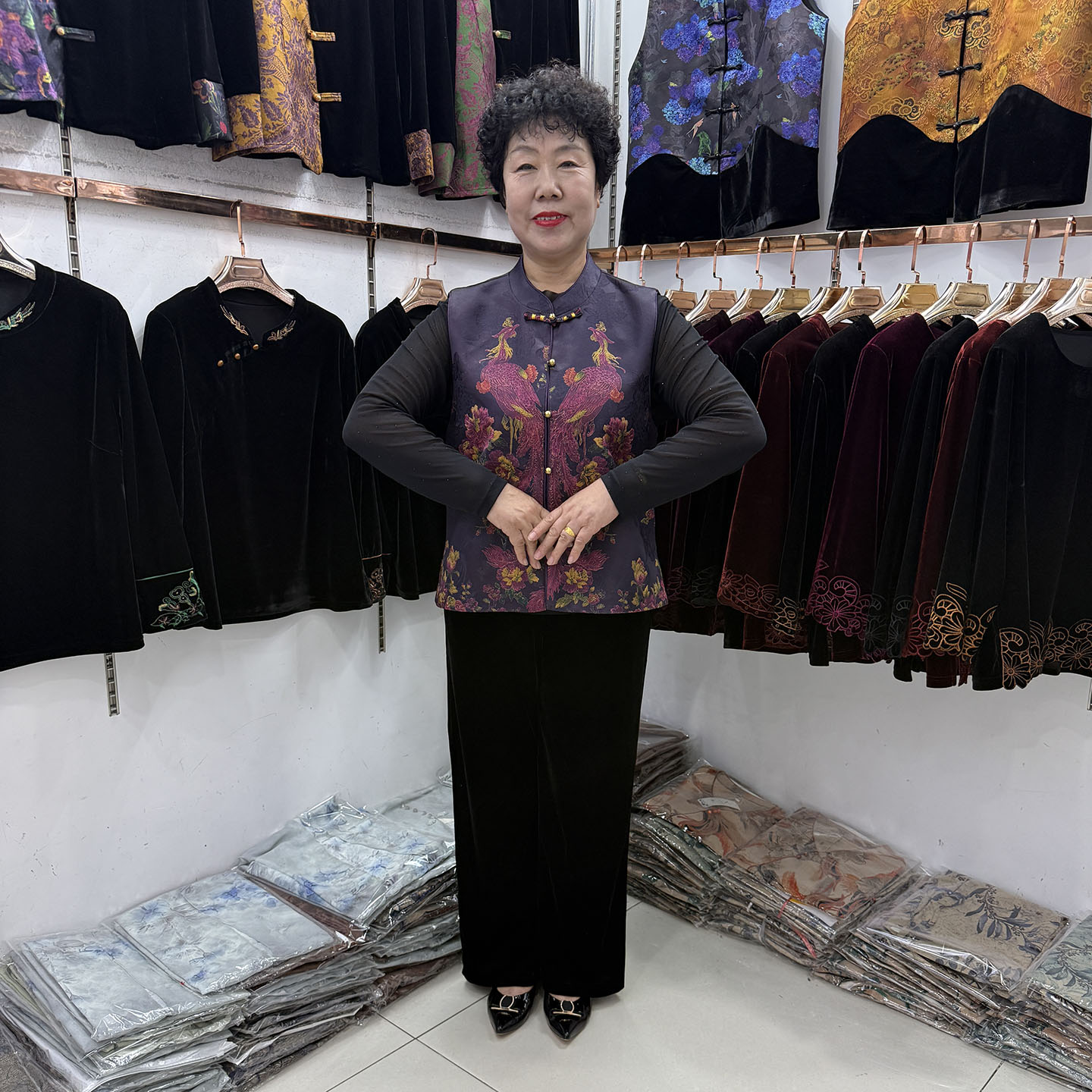 胖妈妈新中式套装复古凤凰印花马甲网纱打底衫中老年宽松大码套装图片