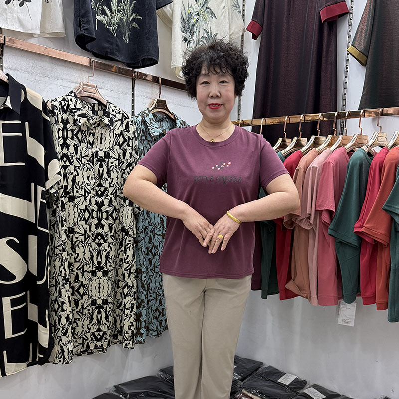 中年妈妈夏季新款圆领莫代尔短袖t恤衫50多岁奶奶纯色透气体恤衫