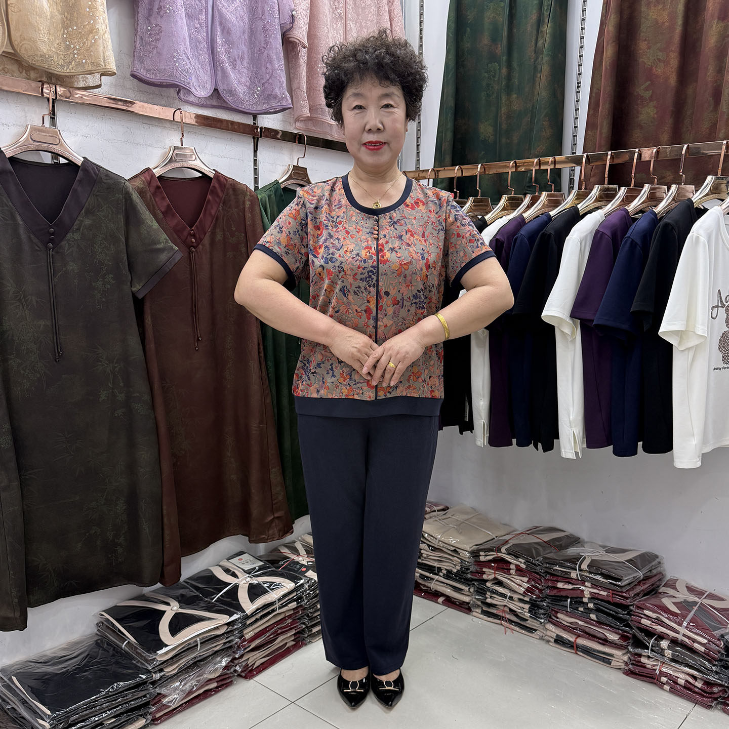 妈妈夏装短袖休闲运动套装2026新款中老年流行花色撞色透气两件套