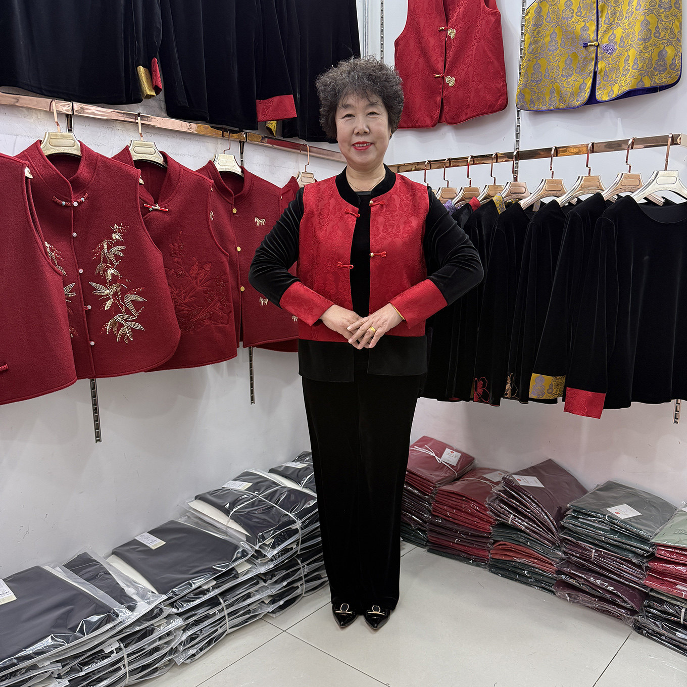 【年货】妈妈新中式立领红色马甲外套t恤2026国风时尚奶奶两件套