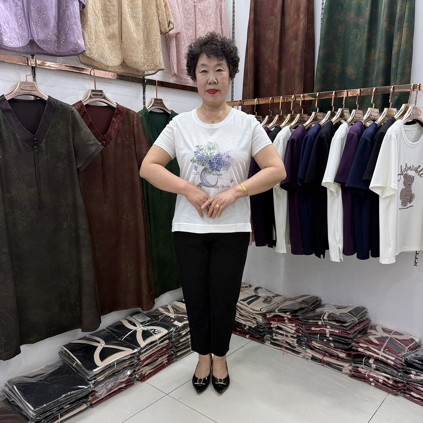 【t恤大合集】中年妈妈刺绣短袖套装女棉麻t恤衫透气显瘦小脚套装