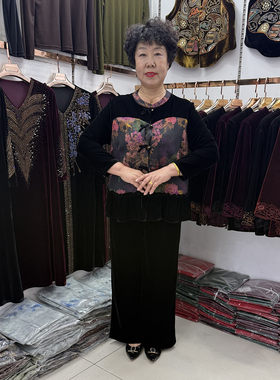 新中式妈妈两件套2026丝绒拼接花卉 印花盘扣上衣显瘦阔腿裤套装