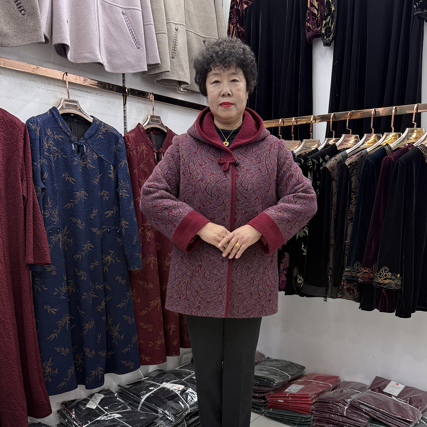 中老年冬季新款休闲连帽貂绒大衣外套小个子2025高贵奶奶毛呢上衣