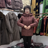 2025厚实舒适奶奶装 中老年妈妈冬装 连帽保暖羽绒服外套女中长款