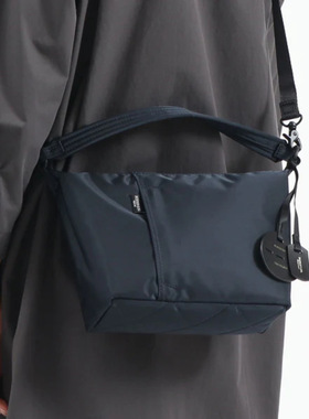 日单斜挎包中性男女通用单肩包防水